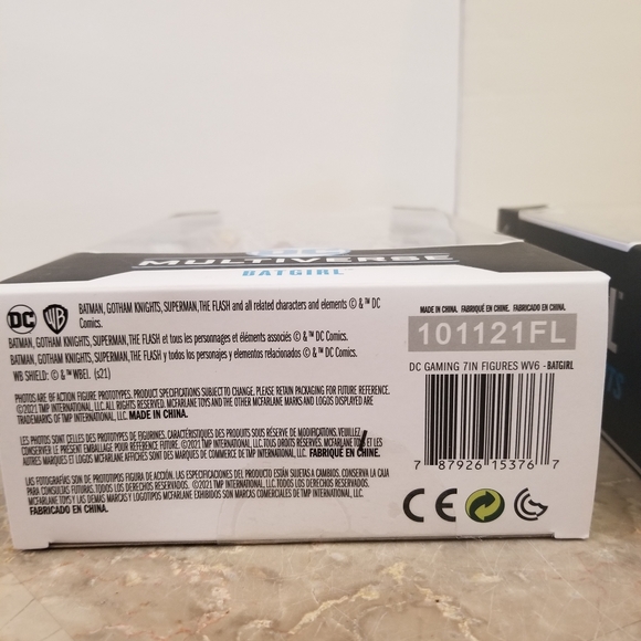 Batgirl Bundle - Picture 8 of 10